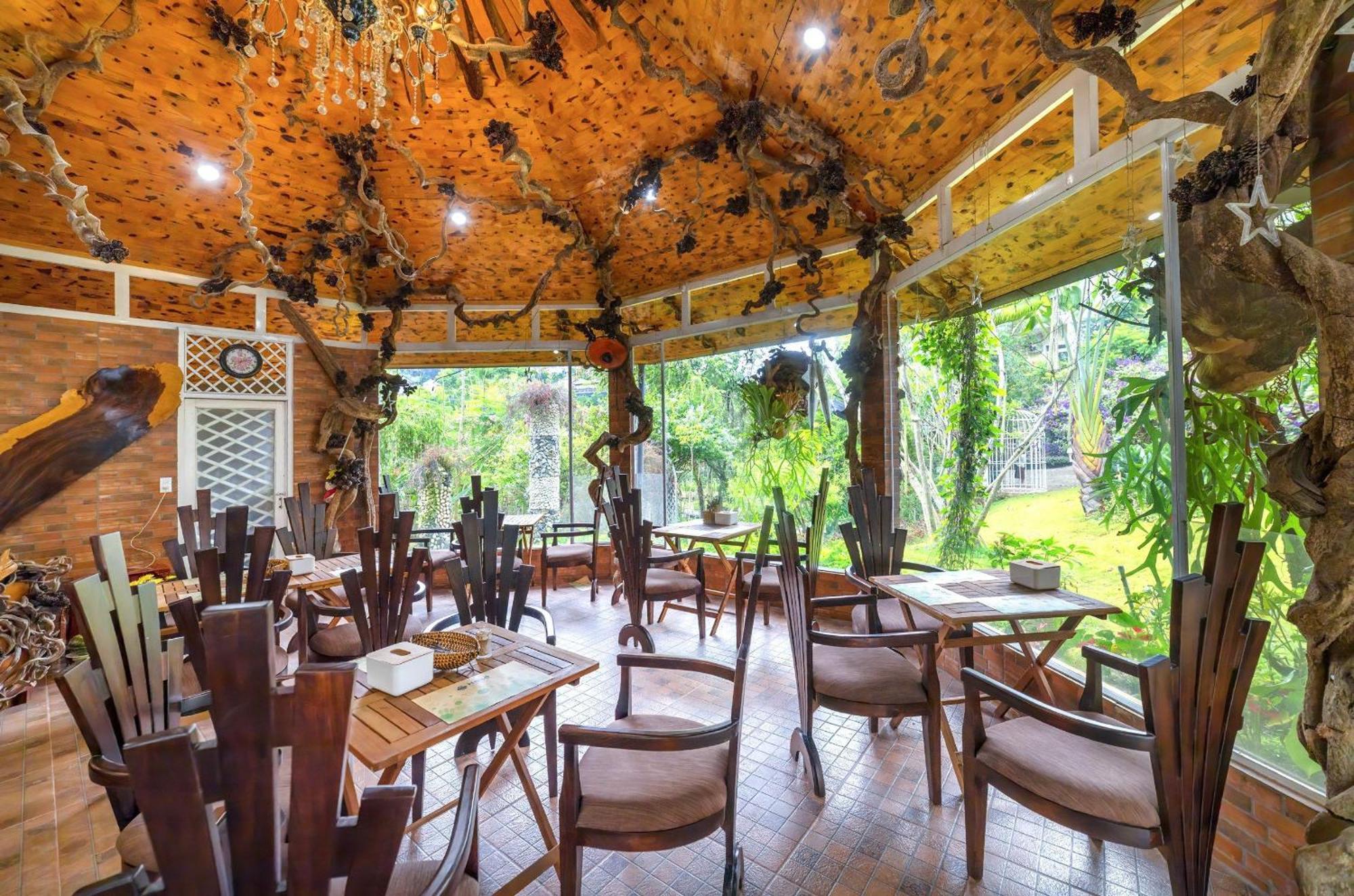 Dream Flower Dalat Hotel エクステリア 写真